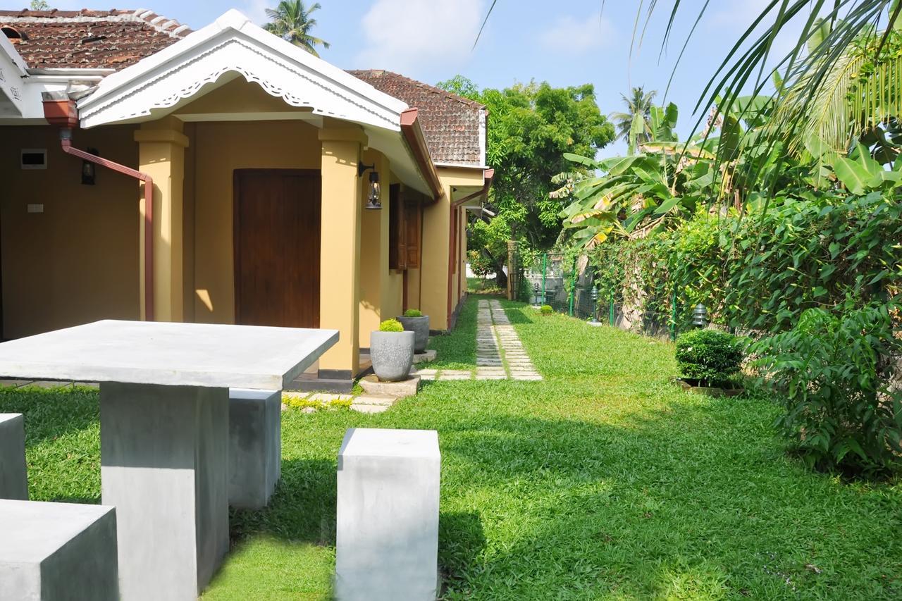 Hewittes Cottage Weligama Buitenkant foto